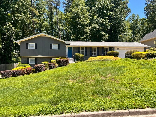 Building Photo - 3518 Pomona Way