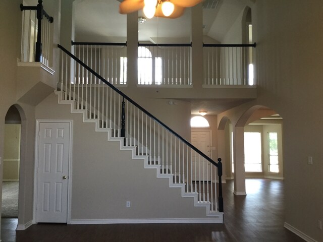 Building Photo - 1801 Bur Oak Dr