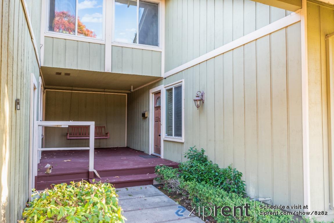 Foto principal - 1064 Shadow Brook Dr