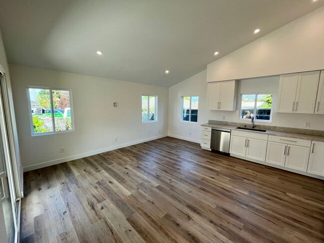 Building Photo - ste666s