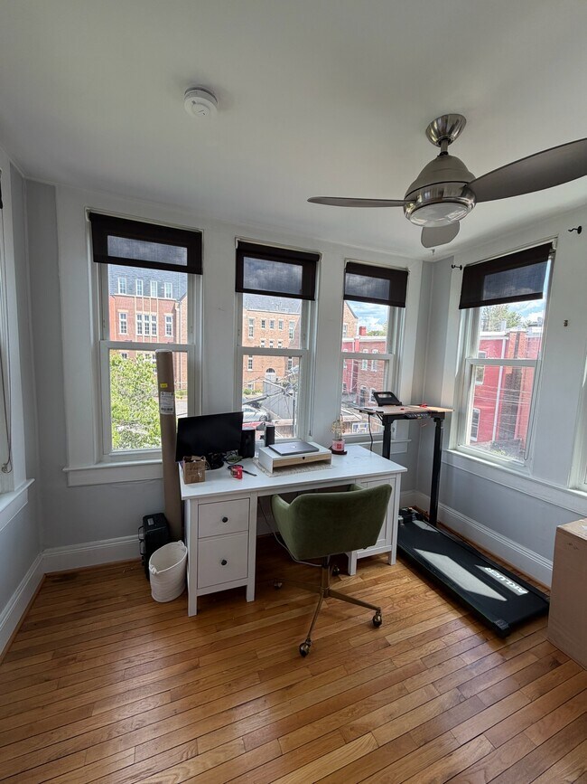 Foto del edificio - 411 11th St NE