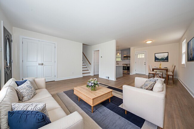 Foto del edificio - 503 Poplar Rd