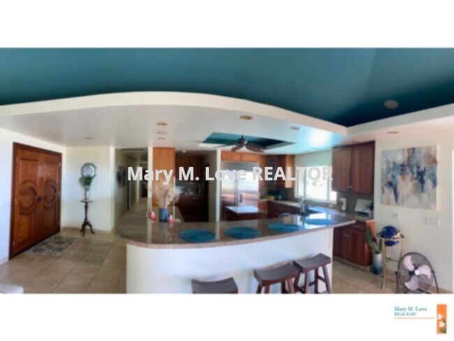 Building Photo - GORGEOUS 2 BED/2BATH HOME WITH POOL