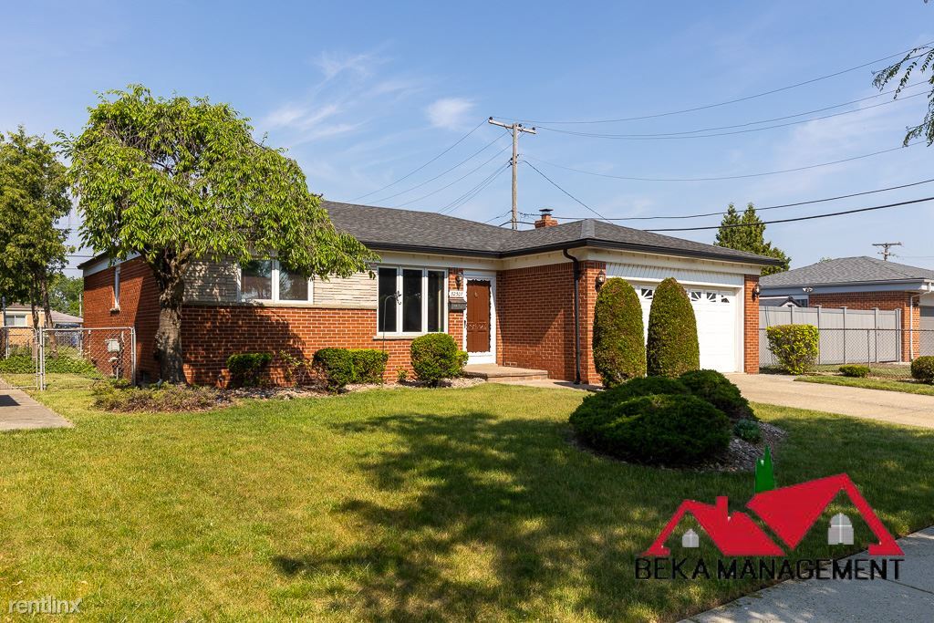 Primary Photo - 2 br, 1.5 bath House - 32307 Shawn Dr