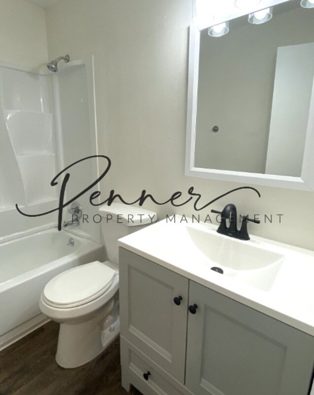 Foto del edificio - 3808 SW 8th St. Terrace