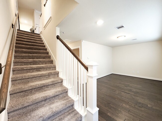 Building Photo - 10717 Madden Oaks Pl