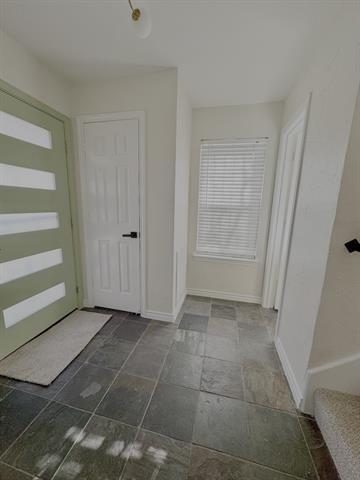 Foto del edificio - 11525 Webb Chapel Rd