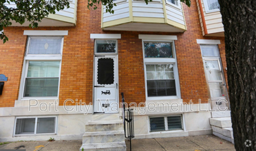 Building Photo - 715 S Linwood Ave