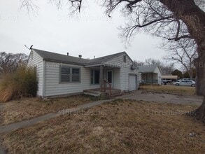 Building Photo - 1757 S Fern St