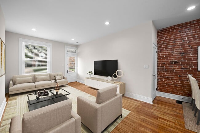 Building Photo - 1108 Tamm Ave