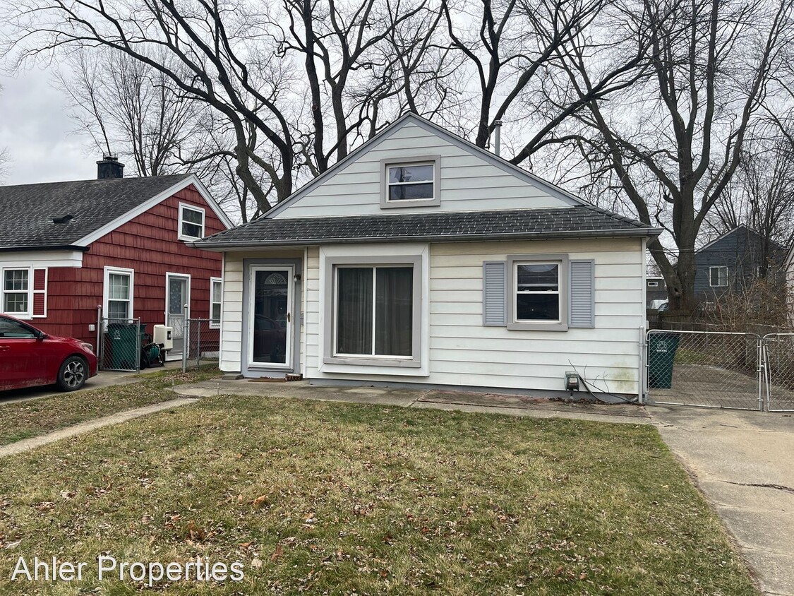 Primary Photo - 2 br, 1 bath House - 1970 Moorhouse