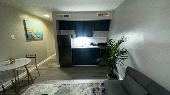 Foto del edificio - 2840 Colonial Ave SW