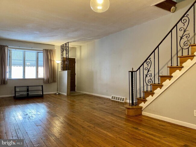 Foto del edificio - 2436 S 12th St
