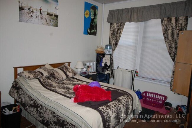 Foto del edificio - 15 Glenville Ave