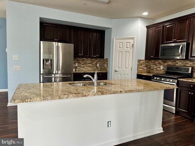 Foto del edificio - 533 Prizer Ct