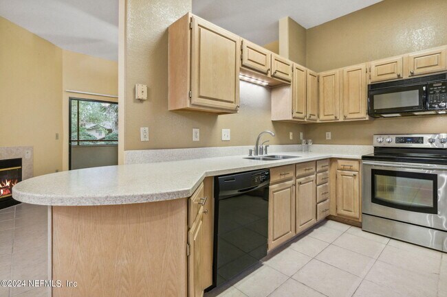 Building Photo - 10150 Belle Rive Blvd