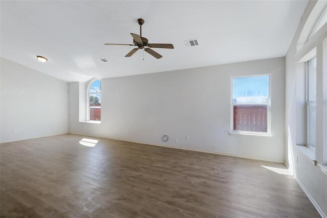 Foto del edificio - 17300 Zola Ln