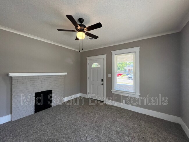 Foto del edificio - 1158 Beechwood Ave