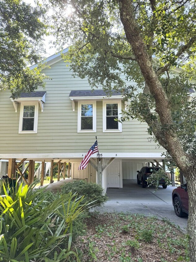 Foto principal - 705 3rd Ave Ext