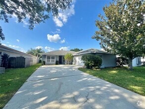 Building Photo - 3429 Fox Ridge St