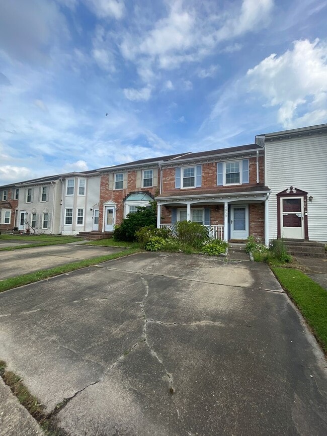 Building Photo - 4859 Woods Edge Rd