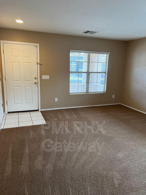 Foto del edificio - 3238 E Elgin St