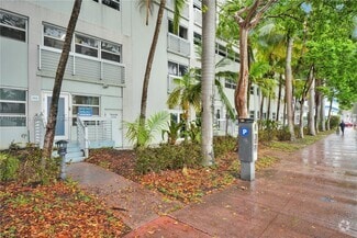 Building Photo - 4332 Collins Ave