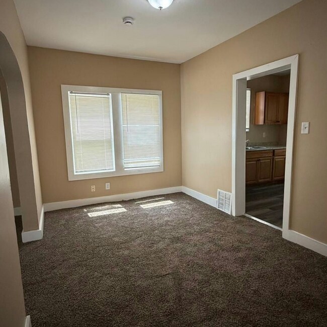 Foto del edificio - 2462 S Liddesdale St