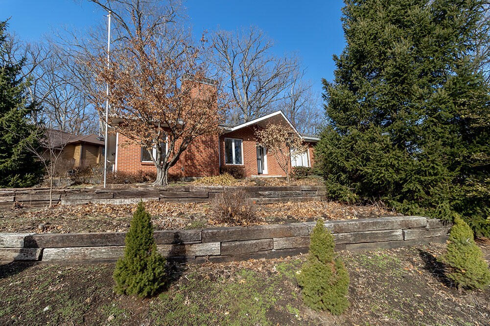Primary Photo - 401 Cedar Ln