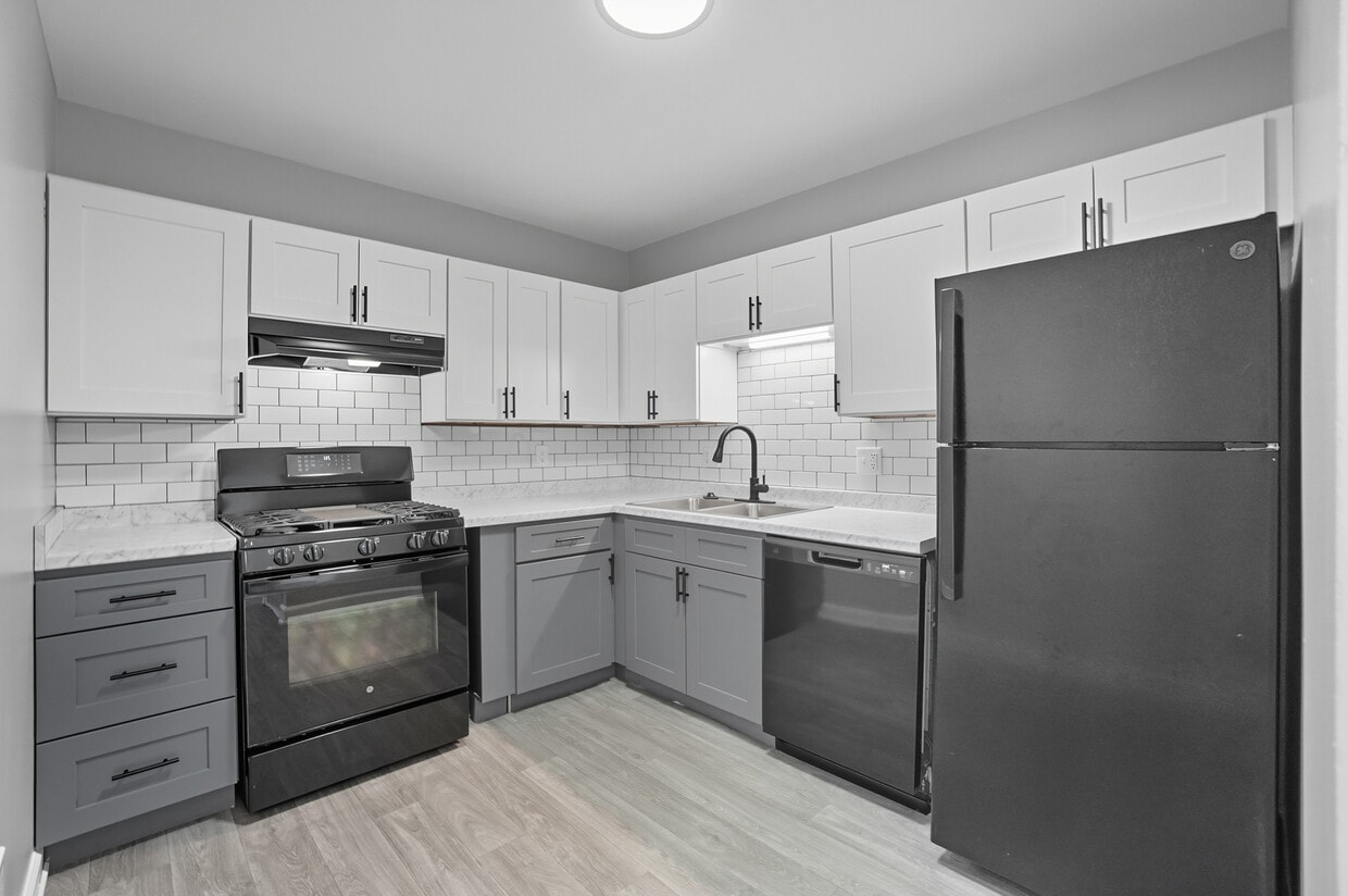 Foto principal - Coventry Court Townhomes