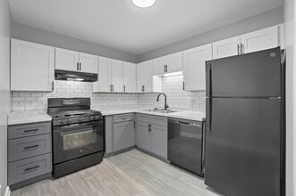 Building Photo - Coventry Court Townhomes