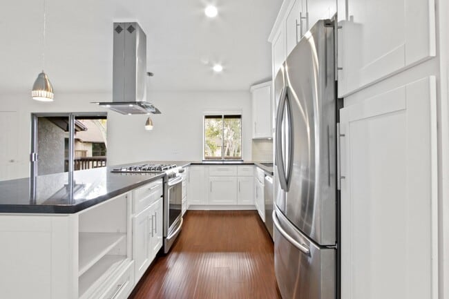 Building Photo - 25769 Marguerite Pkwy