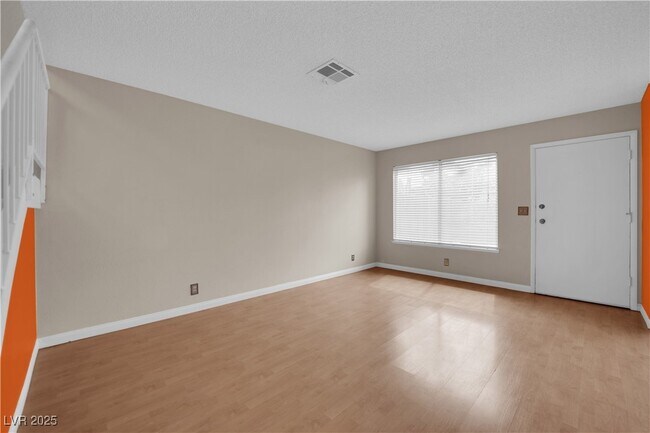 Foto del edificio - 2248 Short Pine Dr