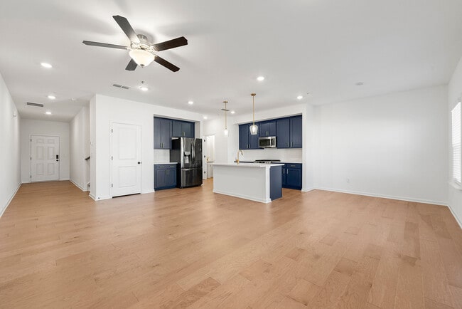 Photo - 714 Rhone St Townhome