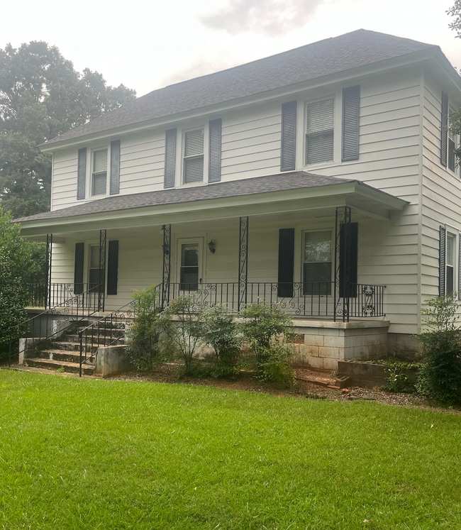 Building Photo - 122 W Gap Creek Rd