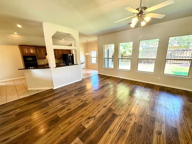 Foto del edificio - 1703 Stonewick Dr