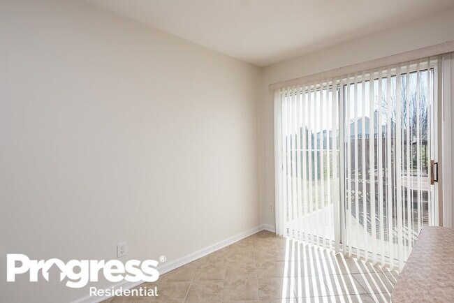 Foto del edificio - 5010 Stowe Derby Dr