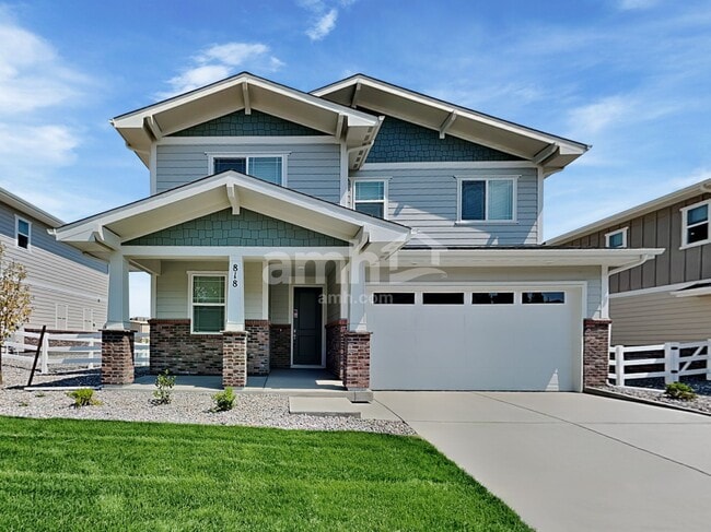 Building Photo - 818 S Oak St