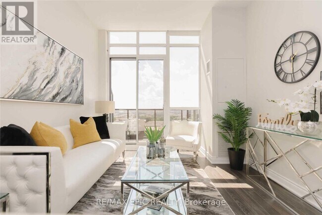 Photo du bâtiment - 38 Cedarland Dr