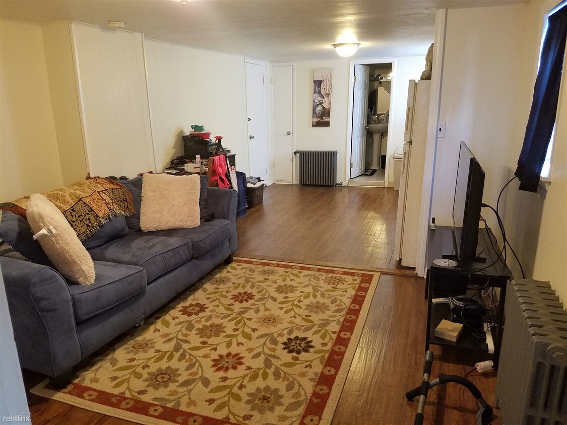 Foto principal - 319 Marion St