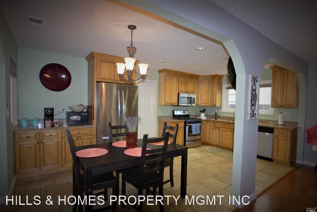 Foto principal - 4 br, 2 bath House - 7849 BEVERLY DRIVE