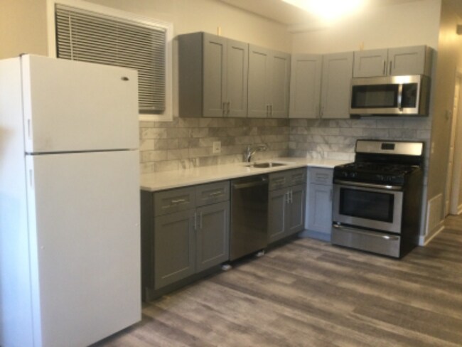 Foto del edificio - 1714 N Ashland Ave