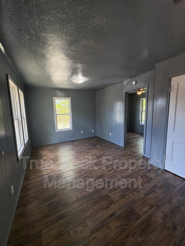 Foto del edificio - 522 S Stonewall Ave