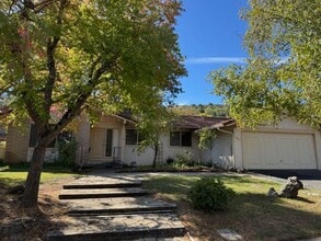 Building Photo - 3953 Campolindo Dr