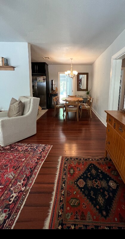 Foto del edificio - 3705 Grayson Ln