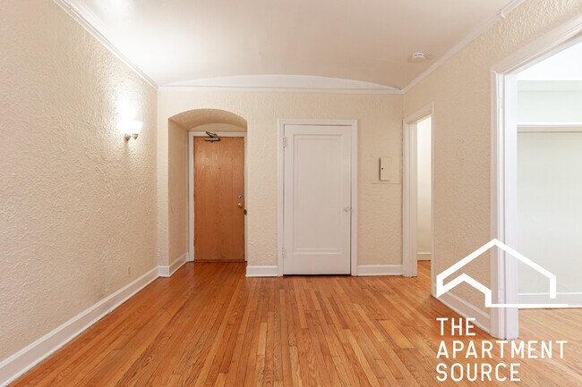 Foto del edificio - 536 W Arlington Pl