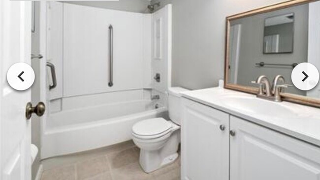 Building Photo - 1558 Swallow Dr
