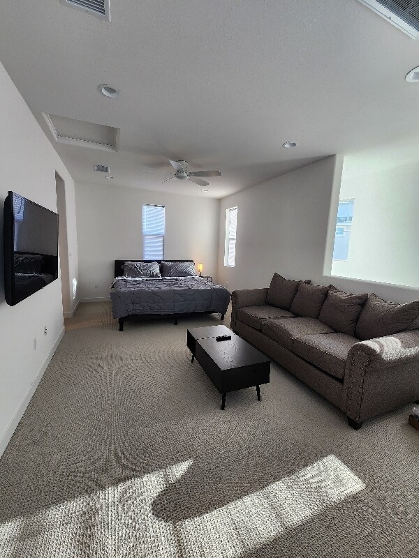Foto del edificio - 74174 Storke Dr