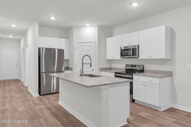 Foto del edificio - 1211 Windy Grove Ln