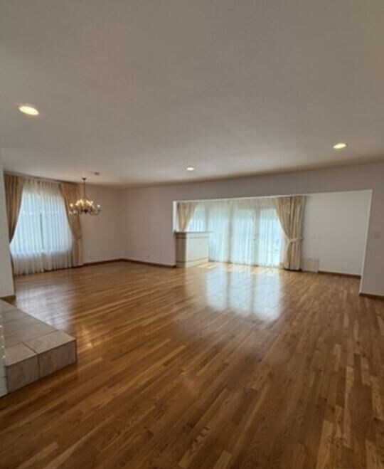 Foto del edificio - 1481 Benedict Canyon Dr